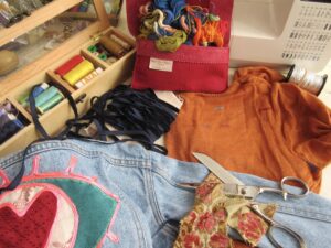 Atelier couture : Réparation et customisation